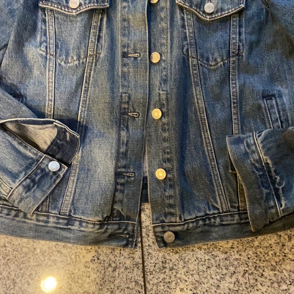 Gap Long Sleeve, Button Down Denim Jacket. - image 2